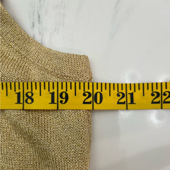 St. John Metallic Gold Shimmer Sleeveless Tank Women’s Camisole Blouse Top Shirt - Picture 7 of 10